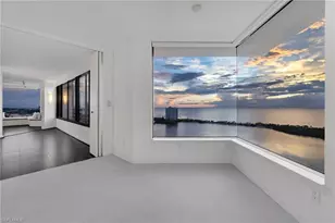 5555 Heron Point Dr, Naples, FL 34108 - Photo 27