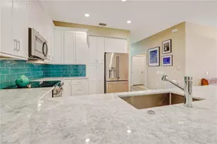 10037 Heather Ln, Naples, FL 34119 - Photo 13