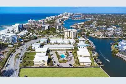 2082 Gulf Shore Blvd N #111, Naples, FL 34102 - Photo 15