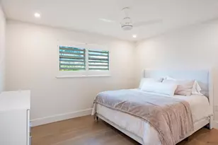 2082 Gulf Shore Blvd N, Naples, FL 34102 - Photo 9