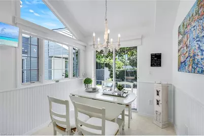 635 Bridgeway Ln, Naples, FL 34108 - Photo 19