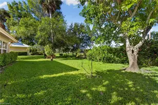 77 Cypress Point Dr, Naples, FL 34105 - Photo 21