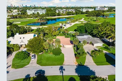 77 Cypress Point Dr, Naples, FL 34105 - Photo 7