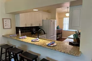 321 Robin Hood Cir, Naples, FL 34104 - Photo 9