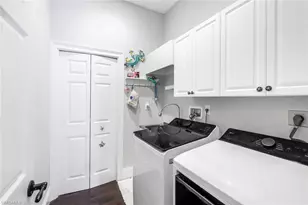 915 Fountain Run, Naples, FL 34119 - Photo 19