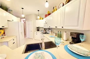 925 Eastham Way, Naples, FL 34104 - Photo 25