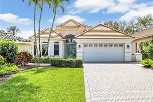 1774 Ivy Pointe Ct, Naples, FL 34109 - Photo 3