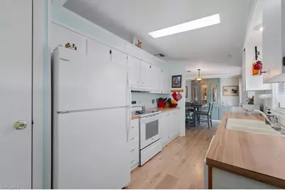 10 Lake Diane Dr, Naples, FL 34114 - Photo 5