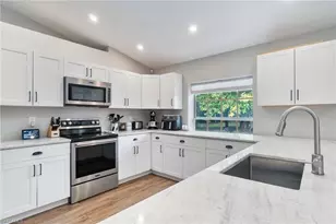 640 13th St NW, Naples, FL 34120 - Photo 13