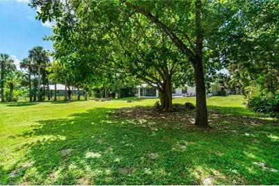 640 13th St NW, Naples, FL 34120 - Photo 35