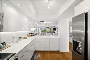 12945 Vanderbilt Dr, Naples, FL 34110 - Photo 7