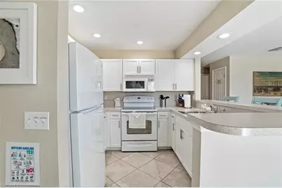 110 Bahia Via, Fort Myers Beach, FL 33931 - Photo 19