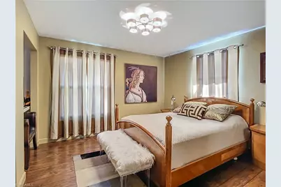 10242 Vanderbilt Dr, Naples, FL 34108 - Photo 41