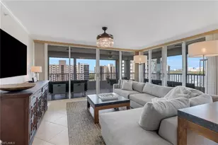 25 Bluebill Ave, Naples, FL 34108 - Photo 7