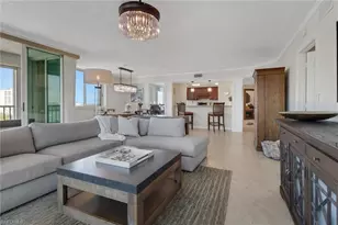 25 Bluebill Ave, Naples, FL 34108 - Photo 11