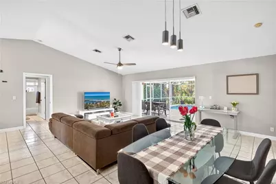 258 Willoughby Dr, Naples, FL 34110 - Photo 9