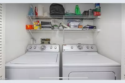 870 Gulf Pavilion Dr #201, Naples, FL 34108 - Photo 11