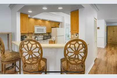 870 Gulf Pavilion Dr #201, Naples, FL 34108 - Photo 3