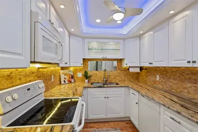 955 Palm View Dr #B-307, Naples, FL 34110 - Photo 5