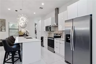 2960 6th Ave NE, Naples, FL 34120 - Photo 5