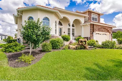 375 Conners Ave, Naples, FL 34108 - Photo 1