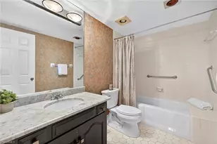 6075 Pelican Bay Blvd, Naples, FL 34108 - Photo 17