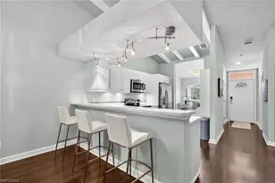 2100 Cascades Dr, Naples, FL 34112 - Photo 5