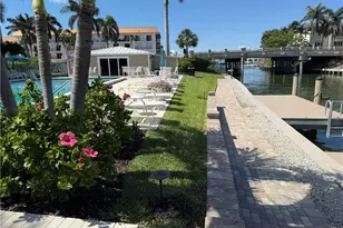 2880 Gulf Shore Blvd N, Naples, FL 34103 - Photo 3