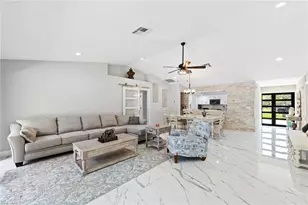 1890 Oakes Blvd, Naples, FL 34119 - Photo 5