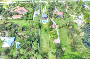 1890 Oakes Blvd, Naples, FL 34119 - Photo 39