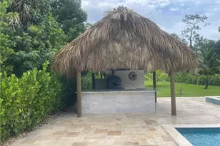 1890 Oakes Blvd, Naples, FL 34119 - Photo 31