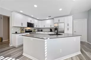 4650 Yacht Harbor Dr, Naples, FL 34112 - Photo 9