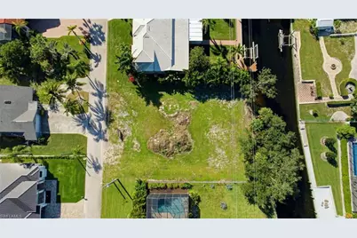 27090 Holly Ln, Bonita Springs, FL 34135 - Photo 13