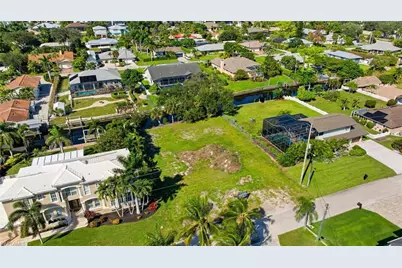 27090 Holly Ln, Bonita Springs, FL 34135 - Photo 7