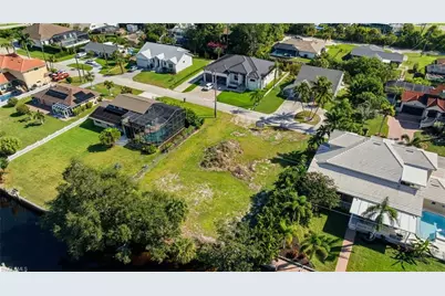 27090 Holly Ln, Bonita Springs, FL 34135 - Photo 9