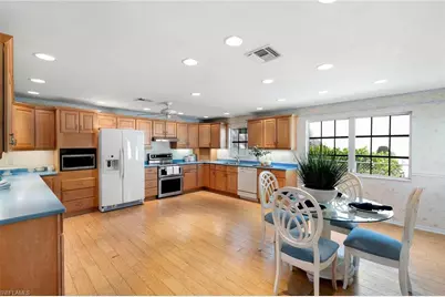 1290 10th Ave N, Naples, FL 34102 - Photo 5