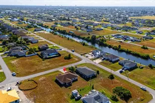 2526 NE 2nd Pl, Cape Coral, FL 33909 - Photo 29