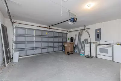 2526 NE 2nd Pl, Cape Coral, FL 33909 - Photo 21