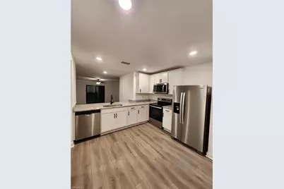 868 Winwood Cir, Fort Myers, FL 33913 - Photo 11