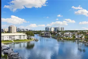 10482 Gulf Shore Dr, Naples, FL 34108 - Photo 21