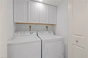 10482 Gulf Shore Dr, Naples, FL 34108 - Photo 19