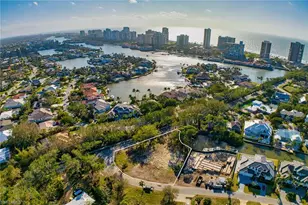 5037 Starfish Ave, Naples, FL 34103 - Photo 5