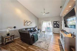 290 Robin Hood Cir, Naples, FL 34104 - Photo 13