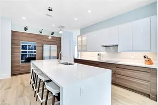 2515 Royal Palm Ct, Naples, FL 34103 - Photo 11