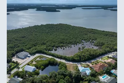 1864 Granada Dr, Marco Island, FL 34145 - Photo 5