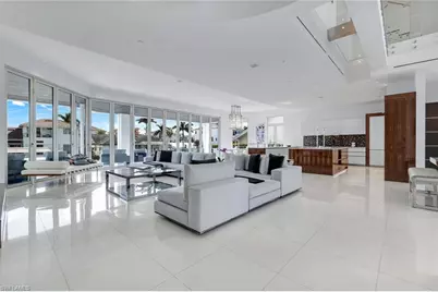 260 Channel Dr, Naples, FL 34108 - Photo 5