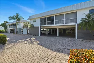 1320 Blue Point Ave, Naples, FL 34102 - Photo 9