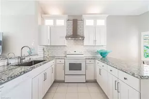 102 Palm Frond Ct, Naples, FL 34104 - Photo 9