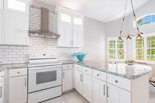 102 Palm Frond Ct, Naples, FL 34104 - Photo 11