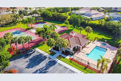 102 Palm Frond Ct, Naples, FL 34104 - Photo 3